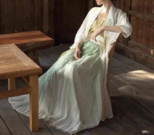 2月26日汉服每日商情