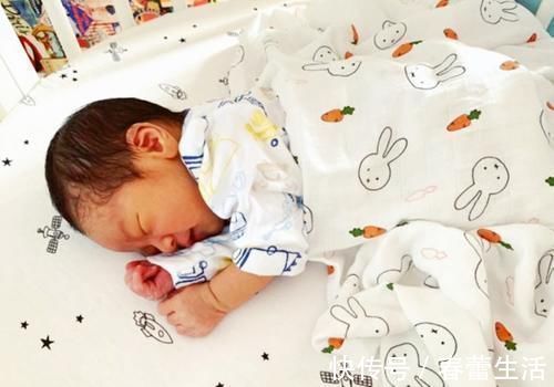 新生儿|不同年龄段的孩子几点睡,睡多久?新出炉的儿童睡眠时间表告诉你