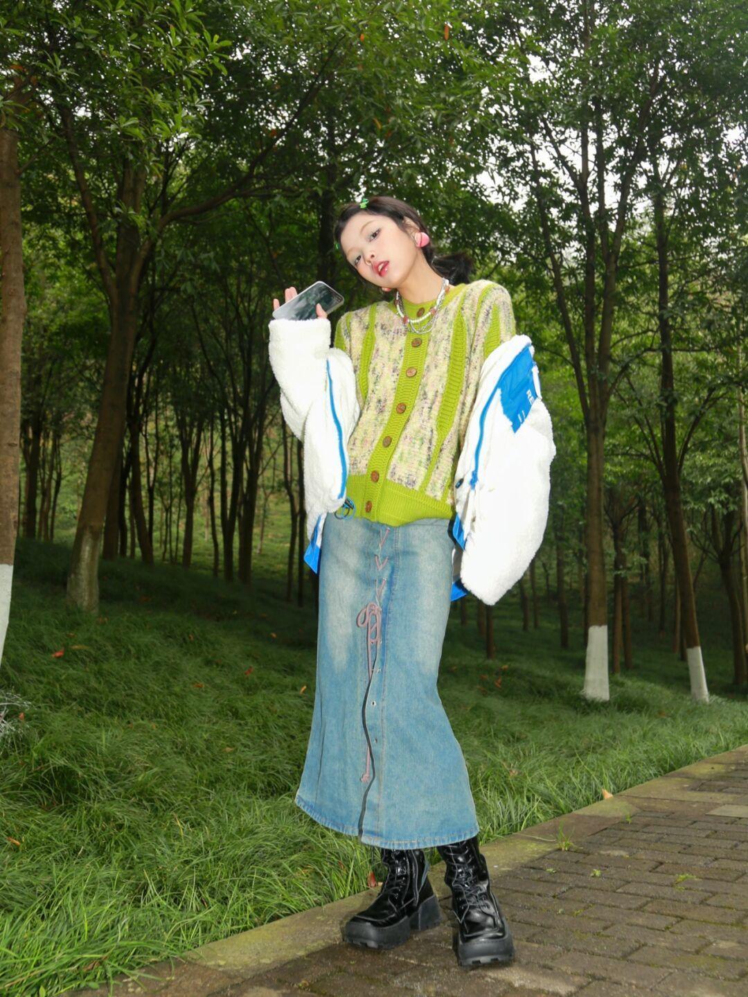 短款 今年火了一种单品叫“羊羔绒外套”,软糯温柔又百搭,咋穿都洋气