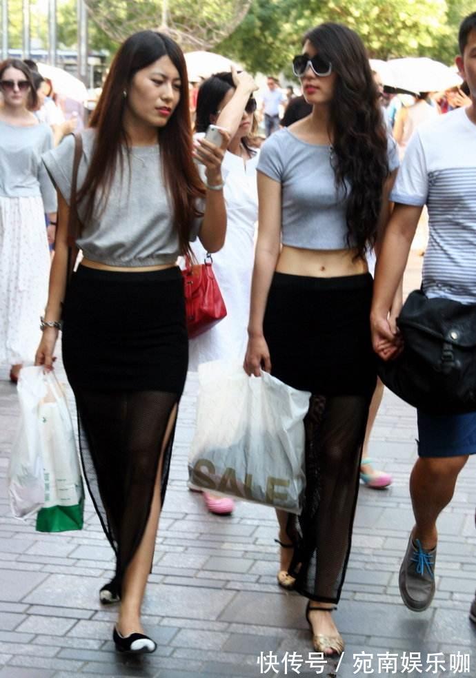 时尚 小姐姐身穿运动背心,干练又简洁,时尚又性感