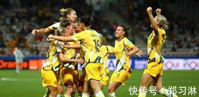 中国女足|18-0!女足亚洲杯残暴1战!切尔西锋霸轰5球,王霜争金靴最大劲敌