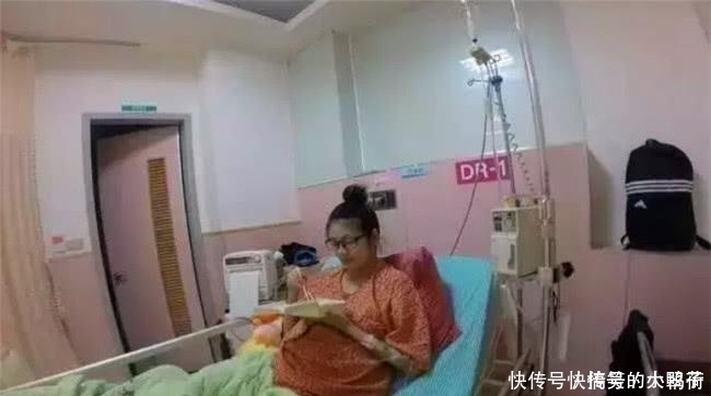 痛苦|实拍20岁宝妈顺产过程,吓得大哭,网友看表情就知道多痛