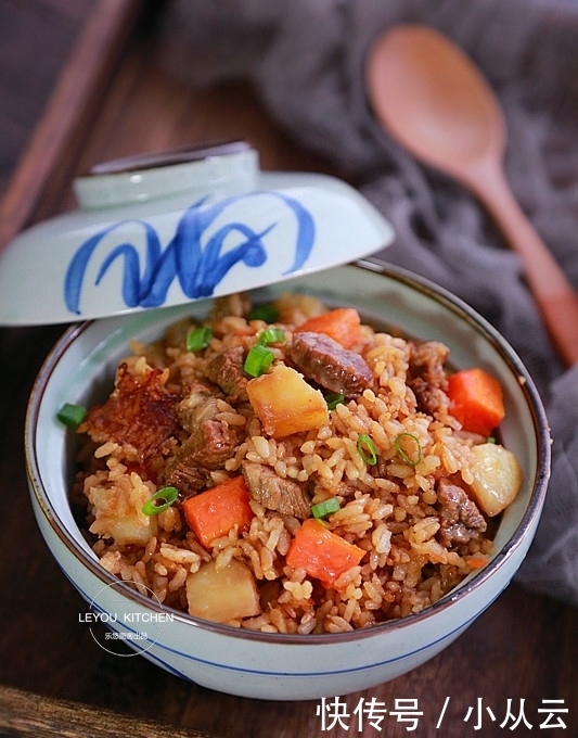 简单好做的懒人焖饭,一锅菜、肉、饭全有,下班再不用愁吃什么