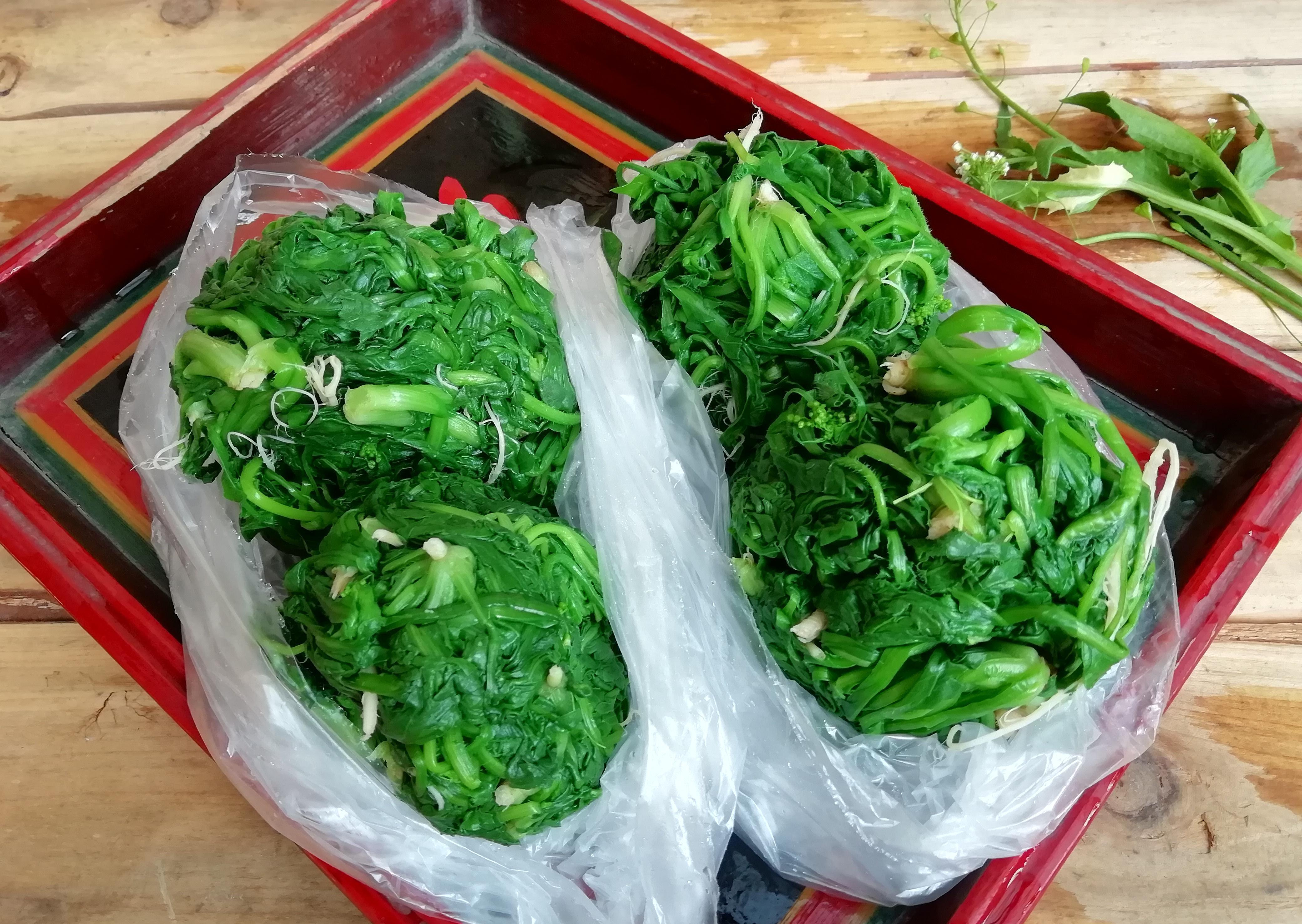 秋季,吃白菜不如吃此菜,多买些焯水放冰箱保存,随吃随取特省事