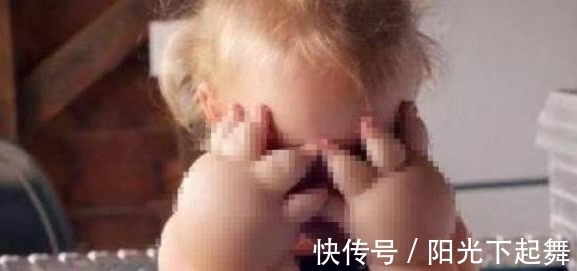 手臂|美国两岁女童手如莲藕般,腹部双脚也不断肿大,医生:无药可医!