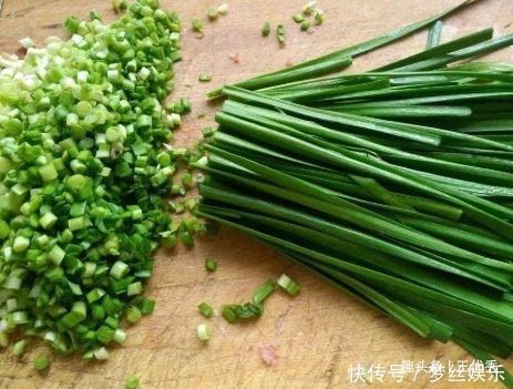 包饺子,韭菜直接拌馅是不对的,学会正确顺序,韭菜鲜香不出水