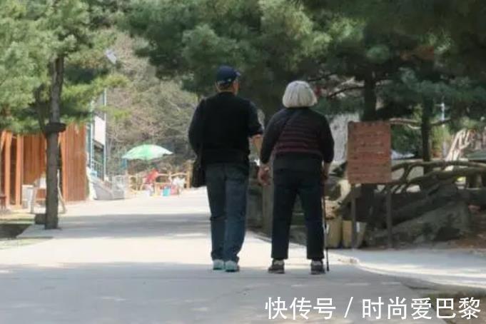 夫妻俩|独生子女家庭的“假优势”：爱不会有人分享，困难也要一个人扛