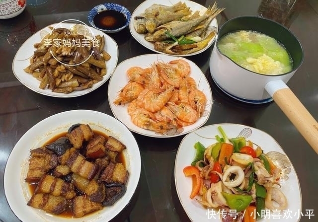 鱿鱼|同事来我家吃饭,做了5菜1汤,花了不到100块,老公真抠门