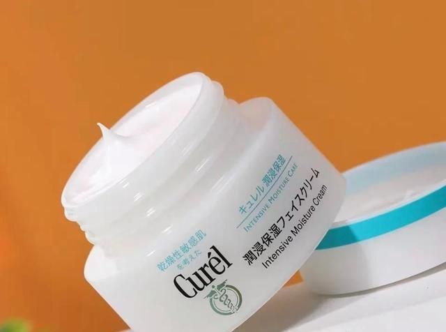 抗衰老|适合40岁女人的夏季面霜:兰蔻塑颜霜抗老清爽,欧莱雅滋润度高!