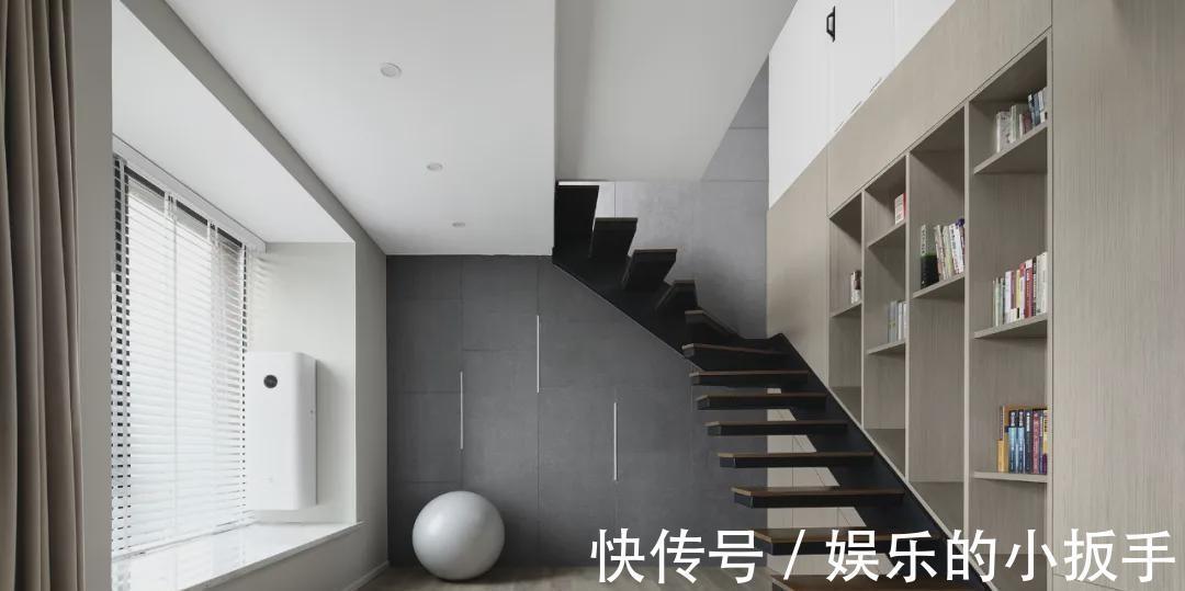 大理石|楼梯间堆杂物!是房价不够高?