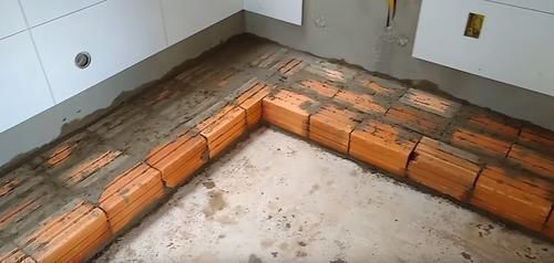 l型|厨房没装橱柜前,先用空心砖砌一个L型底座,没想到效果这么好!