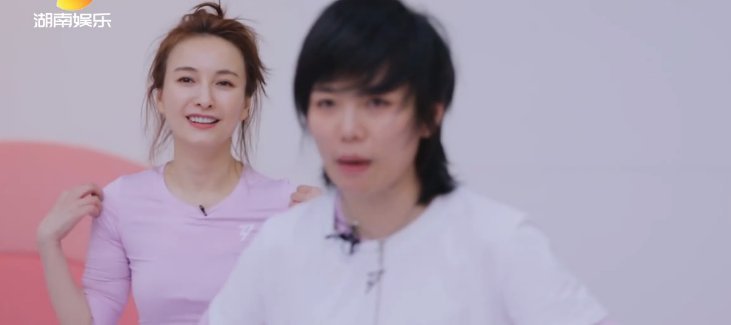 杜华|许飞首轮被淘汰,杜华当初提醒她跟张雨绮换组不无道理