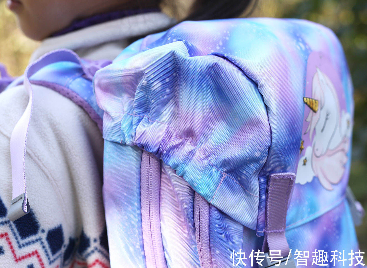 魔术贴 一千多的书包用着啥感受?居然能靠变形陪伴孩子成长