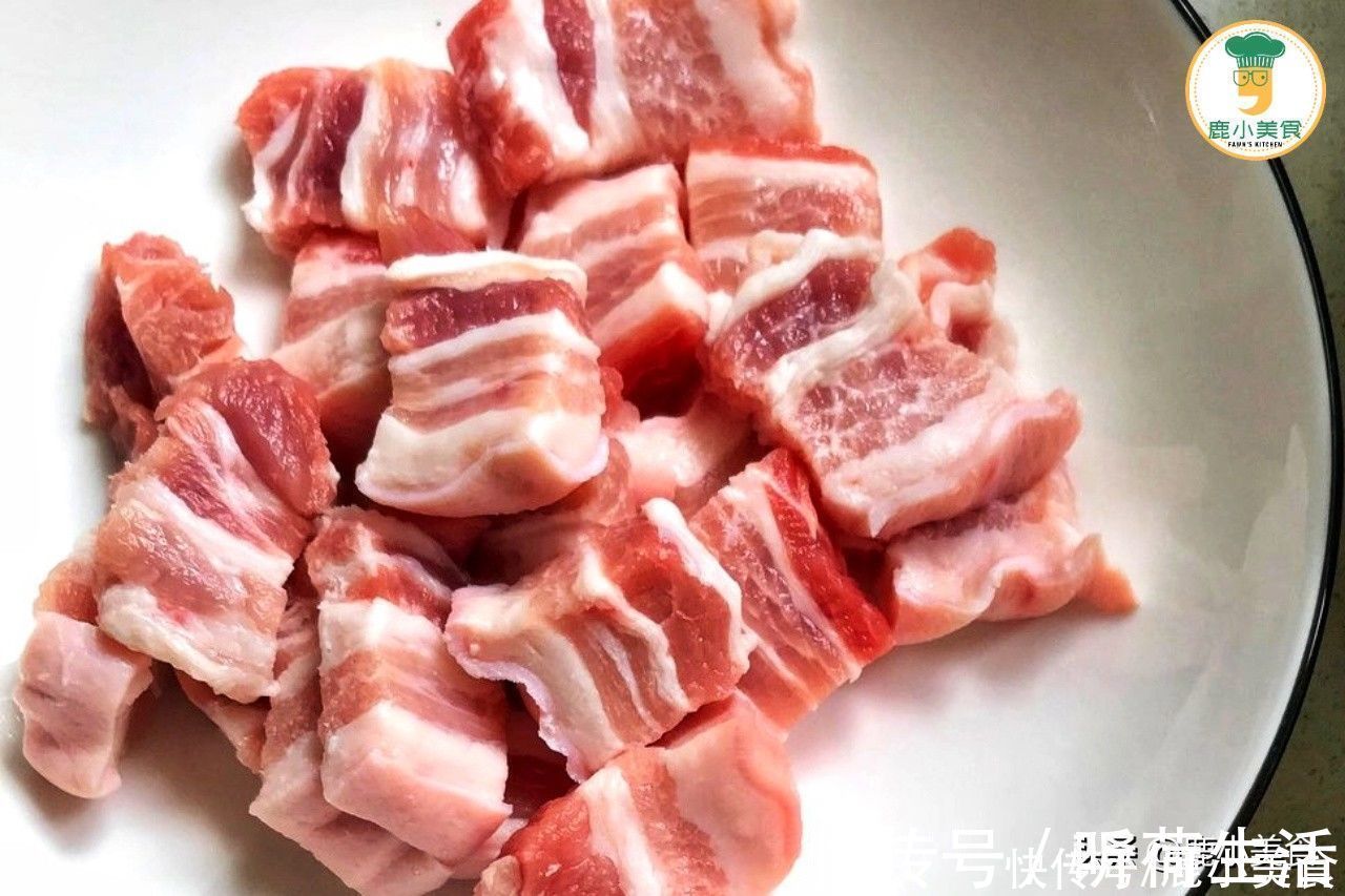 五花|红烧肉柴硬难嚼，原因是五花肉焯水了！掌握3个要点，酥软甘香