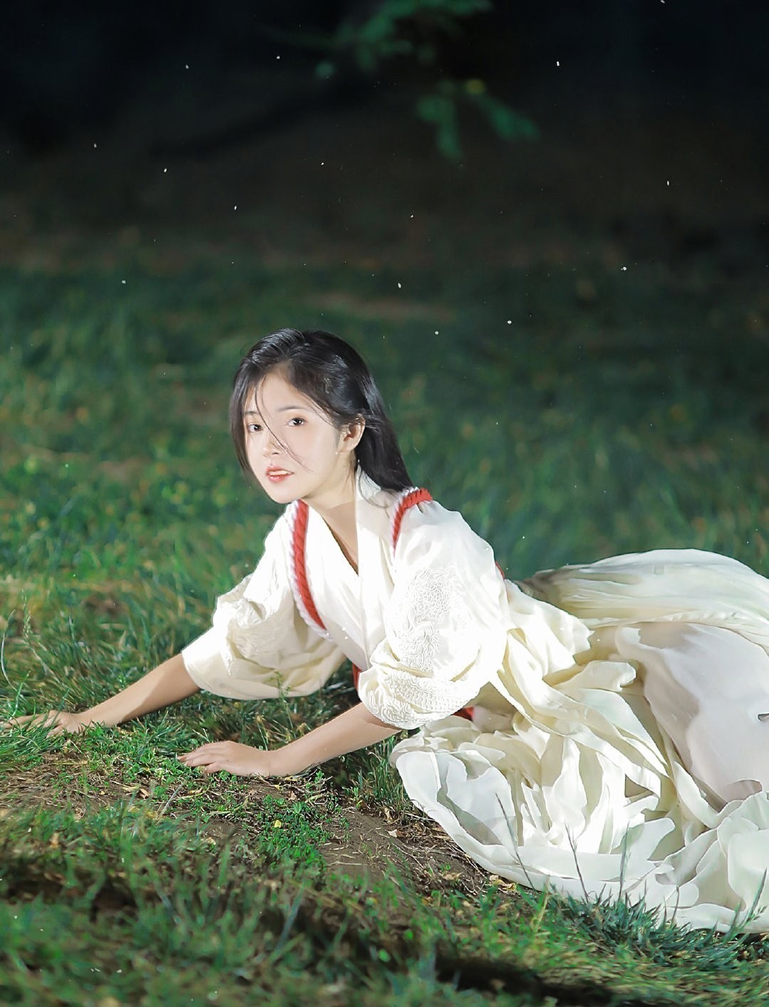 神明|“神明少女”风格的汉服也太美了，优雅又清冷，怪不得女生都爱穿