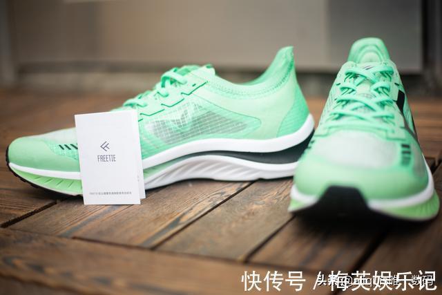 轻云 和Nike、阿迪说再见,国产黑科技超轻跑鞋竟不到200g