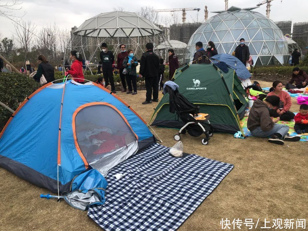 春节第三天，“溜娃胜地”泡泡公园一秒变身“孩子王国”