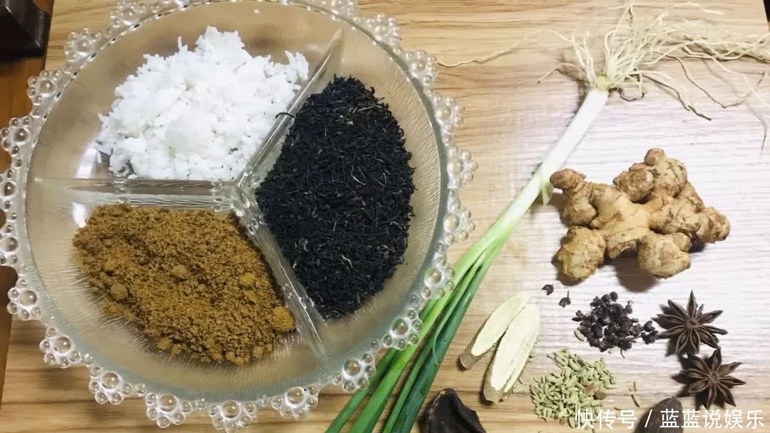 无闭|学识整只“大爷鸡”,新年宴客无闭翳