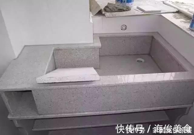卫生间|别蹲在卫生间洗衣服了,多累呀,在阳台做个池子很好用!