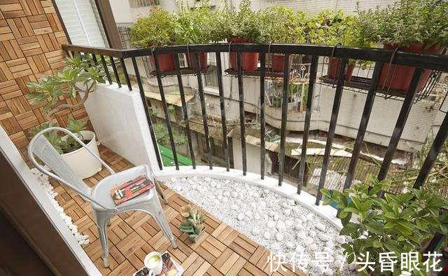 瓷砖|为什么有钱人阳台不铺瓷砖了头一次见铺这种材料,漂亮又实用