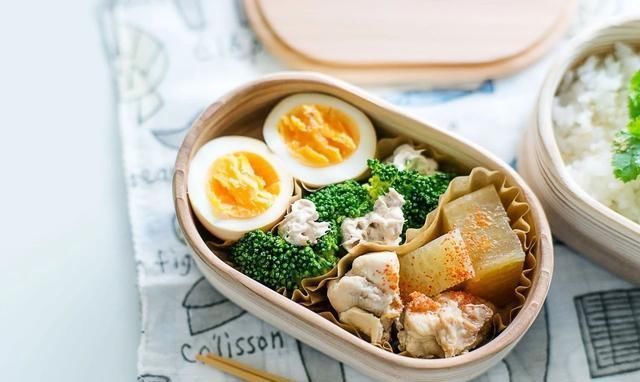 日本主妇做的便当盒饭火了,换着花样烹饪美食,每天都要好好吃饭