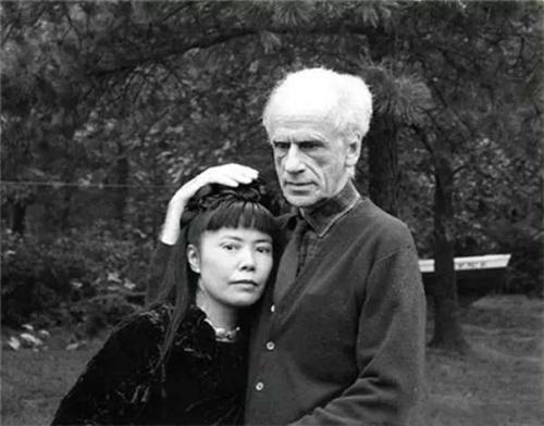 精神分裂症$她10岁患精神病,住院48年,靠“画点”年入7亿,和家人断绝来往