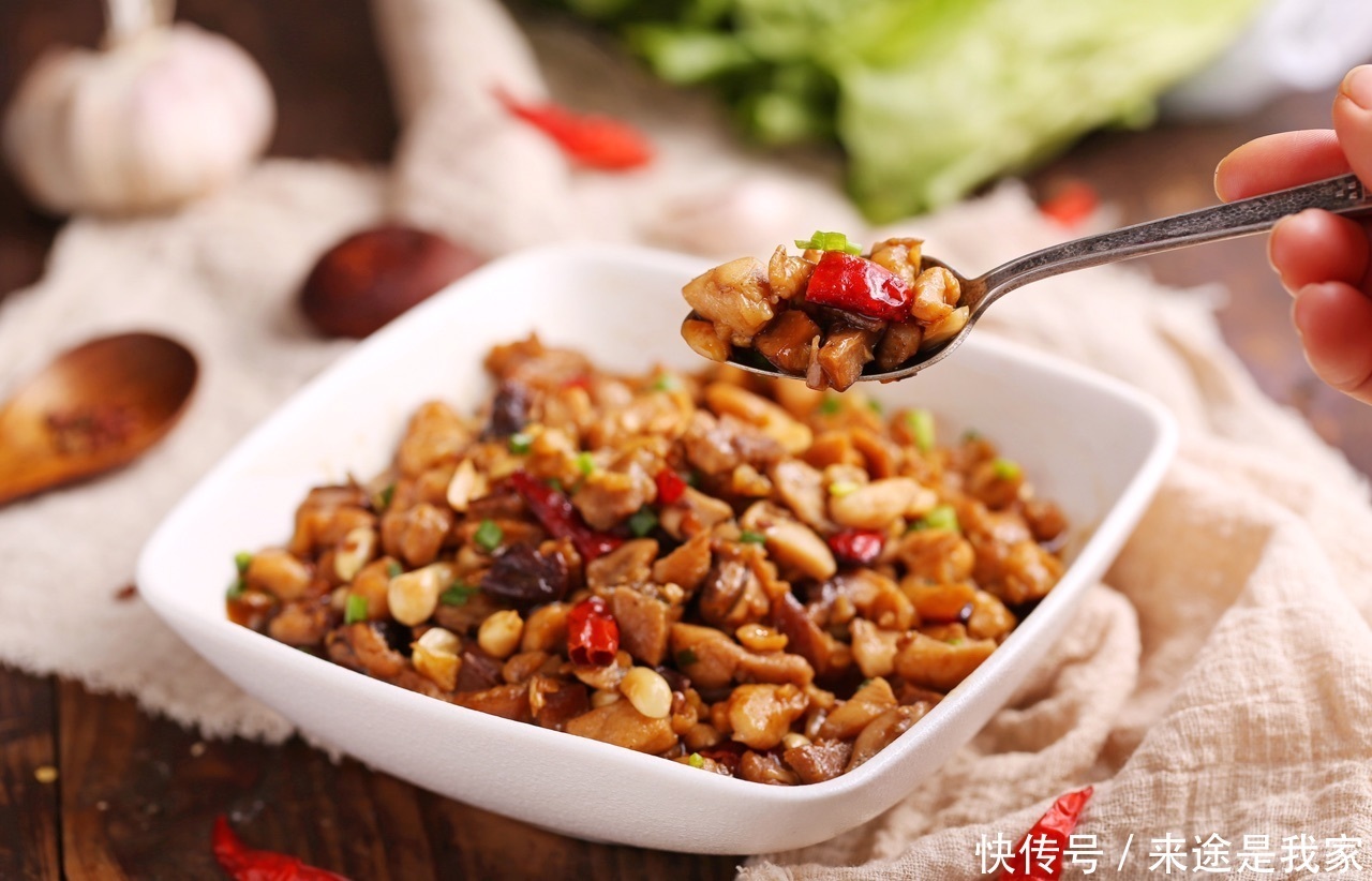 家庭版宫保鸡丁做法,一招教你搞定宫保汁,超级简单又无敌下饭