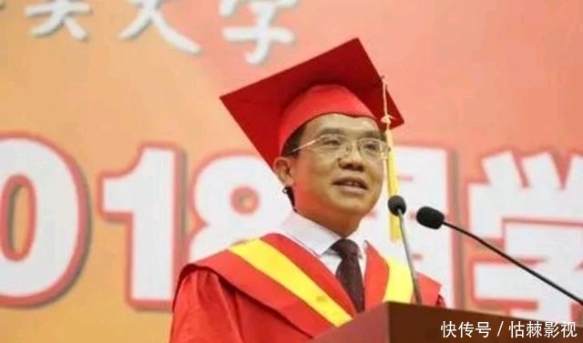 他54岁任厦门百年大学校长，被称为“理工界的易中天”，今年58岁