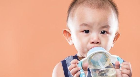 白开水|为何白血病专挑孩子下手?告诫家长:孩子若有这个习惯,要尽早改