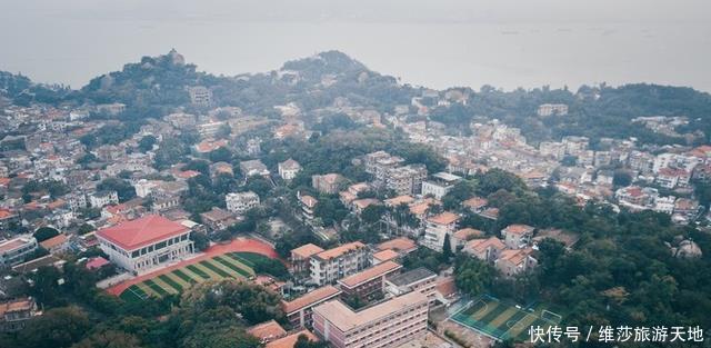 中国|中国最美城区之一，万千学生毕业旅行梦想之地，只为登顶日光岩！