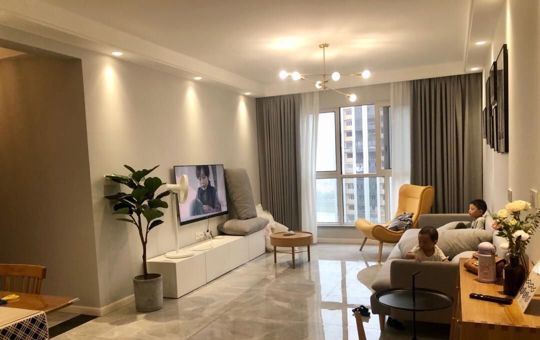 空间|晒晒即将要入住的新房,不做电视墙非常喜欢,整个空间很简约