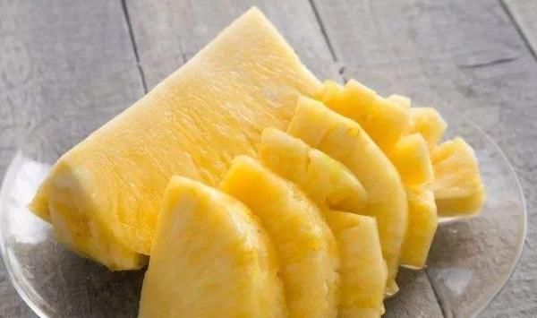 胶原蛋白|女人最好的“胶原蛋白”,4种水果每天吃两口,皮肤紧致有弹性