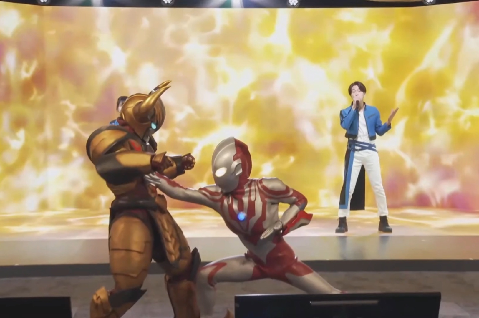 杰特|赛罗再次挑战小金人并获得胜利,利布特重拳出击,压制迪亚波罗