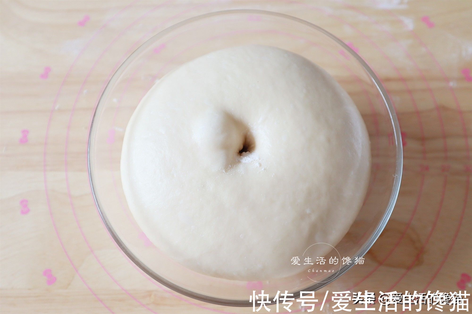 想吃面包不用买了，轻松在家就做一炉，柔软拉丝，比买的还好吃