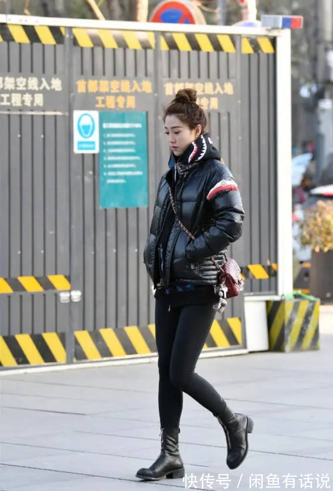 高筒靴|冬天还是“打底裤”的主场,记住这3个搭配细节,没人敢说你土气