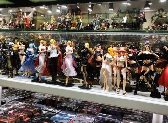 买手办|60岁宅男被手办压死，原因让人大开眼界，富豪买手办真这么疯狂？