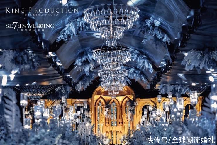 复古与浪漫巧妙结合的蓝金色巴洛克风婚礼，有没有被惊艳到啊