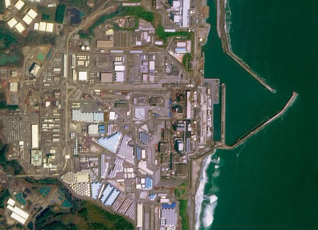 日本果然铤而走险!中国卫星抓拍福岛废水区,震撼一幕引发关注