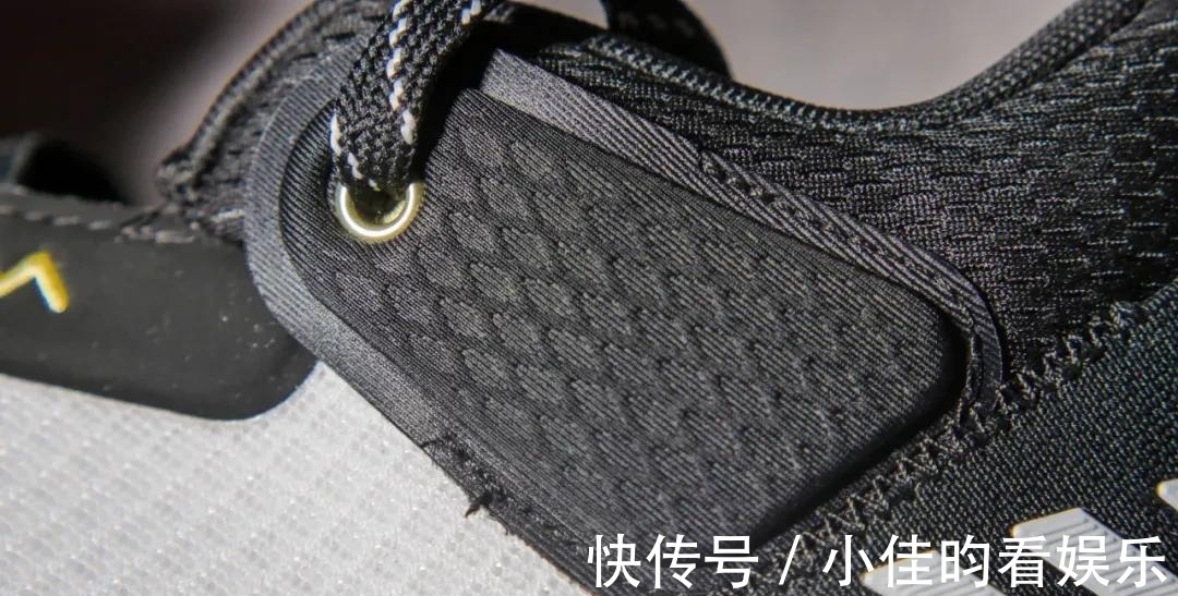 bounce|adidas 米切尔3代开箱:上市即骨折 中底升级成唯一亮点
