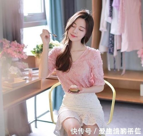 时尚姑娘们 成熟风格短裙穿搭,精致又柔美,展现出优雅自信的美。