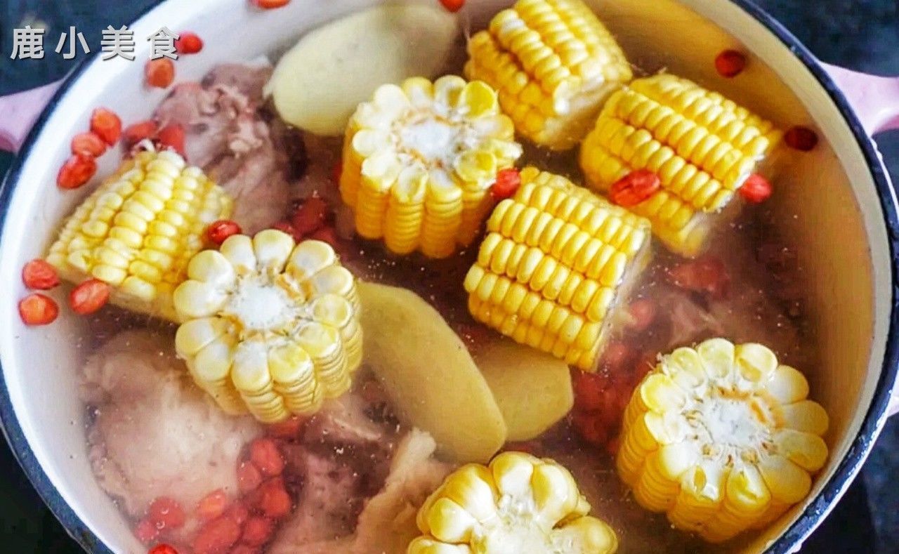 鲜甜|秋季多吃这“碱性菜”,滋补养胃营养高,炖汤鲜甜清新,全家爱喝