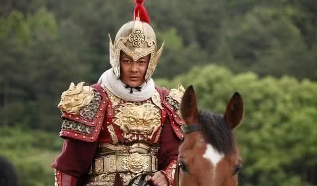 居然|武媚娘为了抬高娘家的门第，居然让亲爹把秦叔宝和尉迟恭踩在脚下