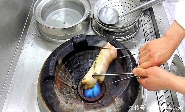 白醋|炖猪蹄我从不用高压锅只需1个妙招，猪蹄快速软烂，又香又入味