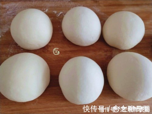 发面|发面不要只放酵母了,多加一料,做出的花卷,蓬松暄软,层次多