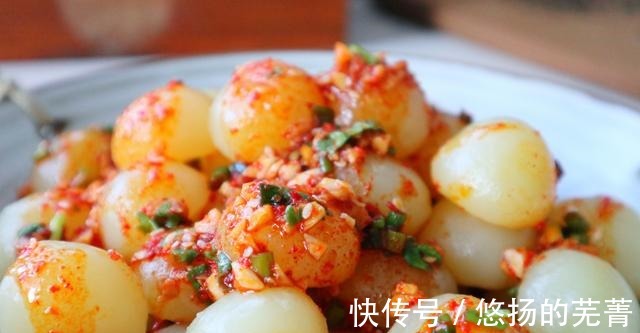 好香|入秋后，吃南瓜不如吃它，不炖不炒，团成球浇上料汁，真的好香呀！