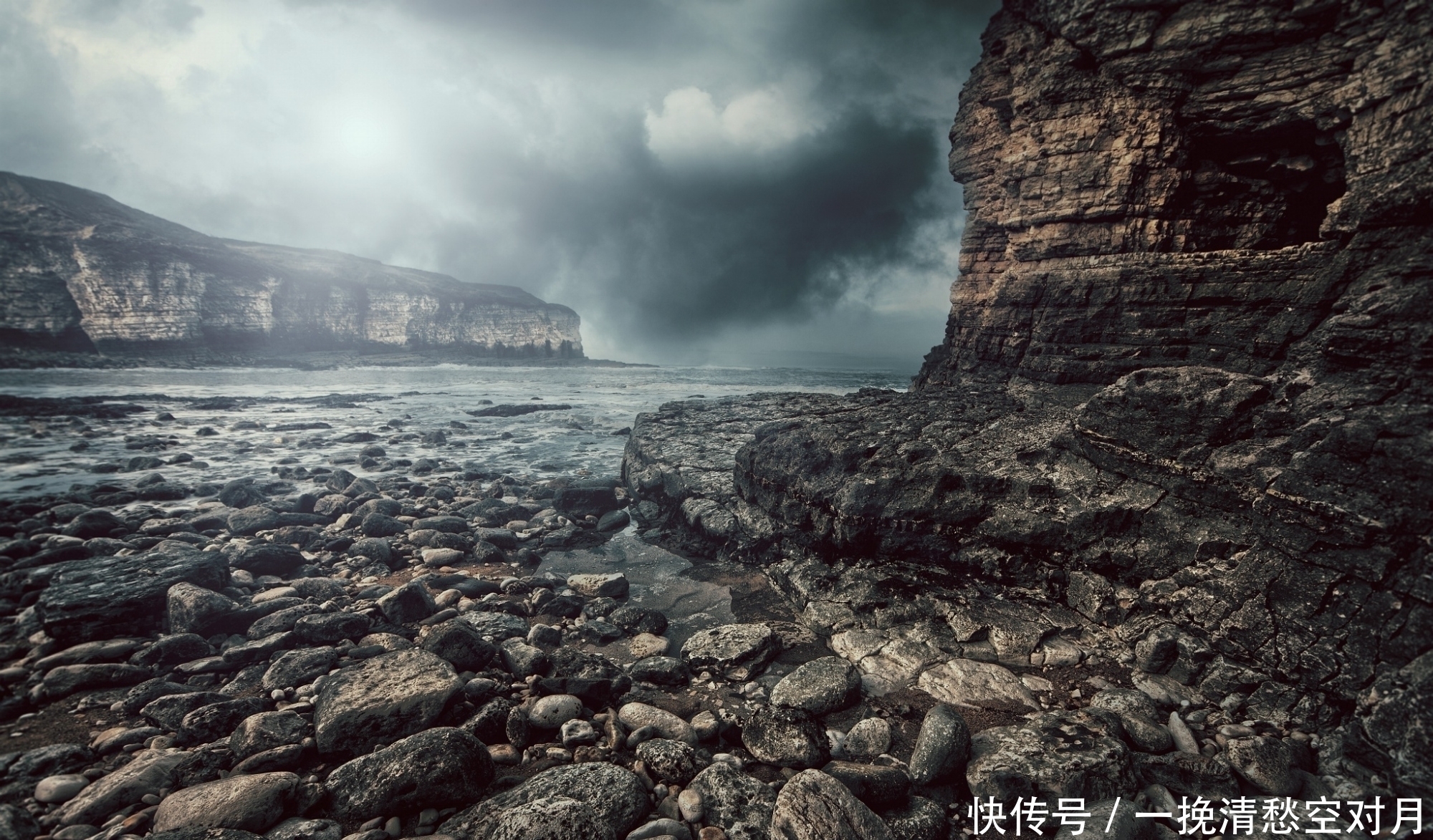 容颜|四本系统小说,绝色的容颜,如墨的秀发,出尘的气质,玲珑的身姿