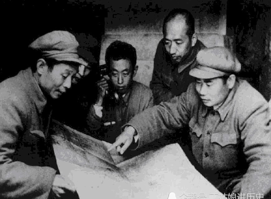 上将|这个师的师长,后来授予上将军衔,手下一位团长,为何也是上将?