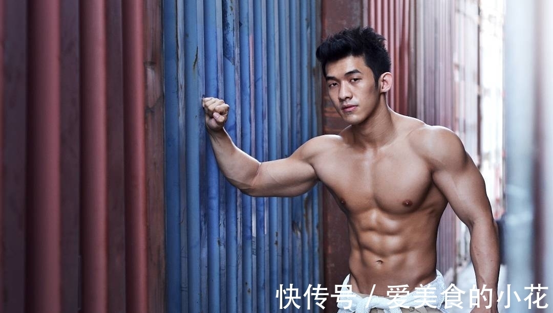 健身房|性感男神：肌肉型男强势来袭，精心雕琢的人鱼线尤其迷人！