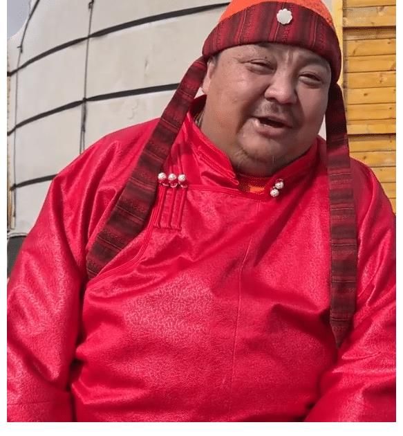 恩克近況堪憂，臉上浮現“黑斑”、痘痘，做青菜招待客人