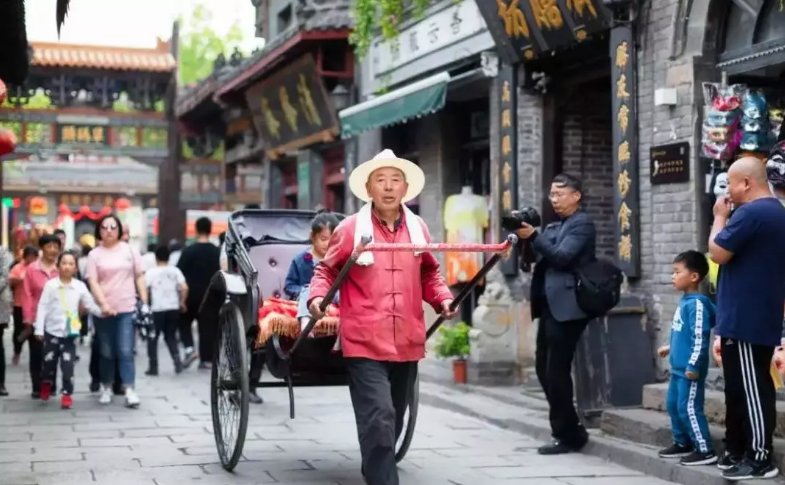 步行街|入秋后的山东步行街逛街日，精彩正当时